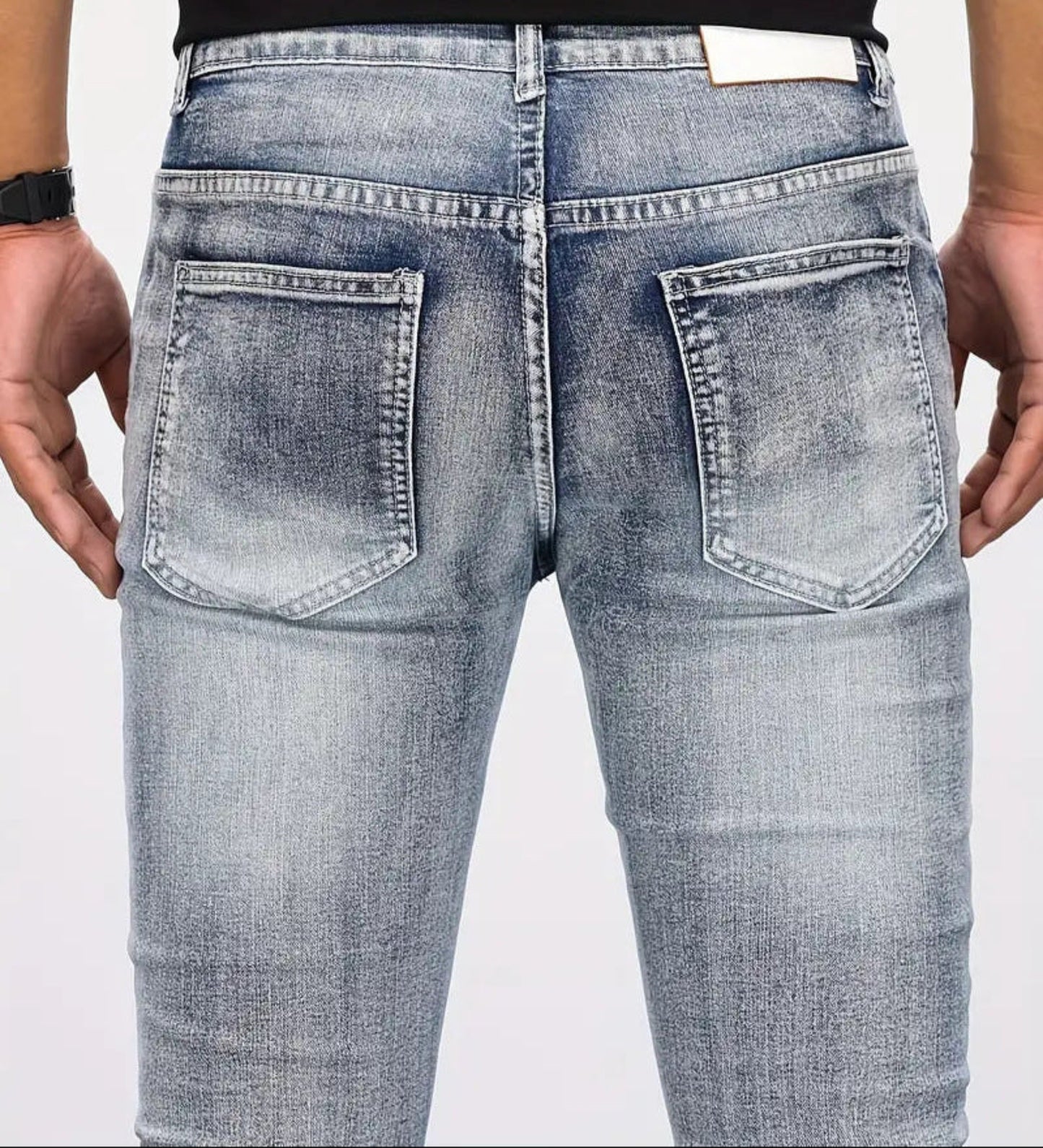 Distressed Slim Fit jeans with patchwork