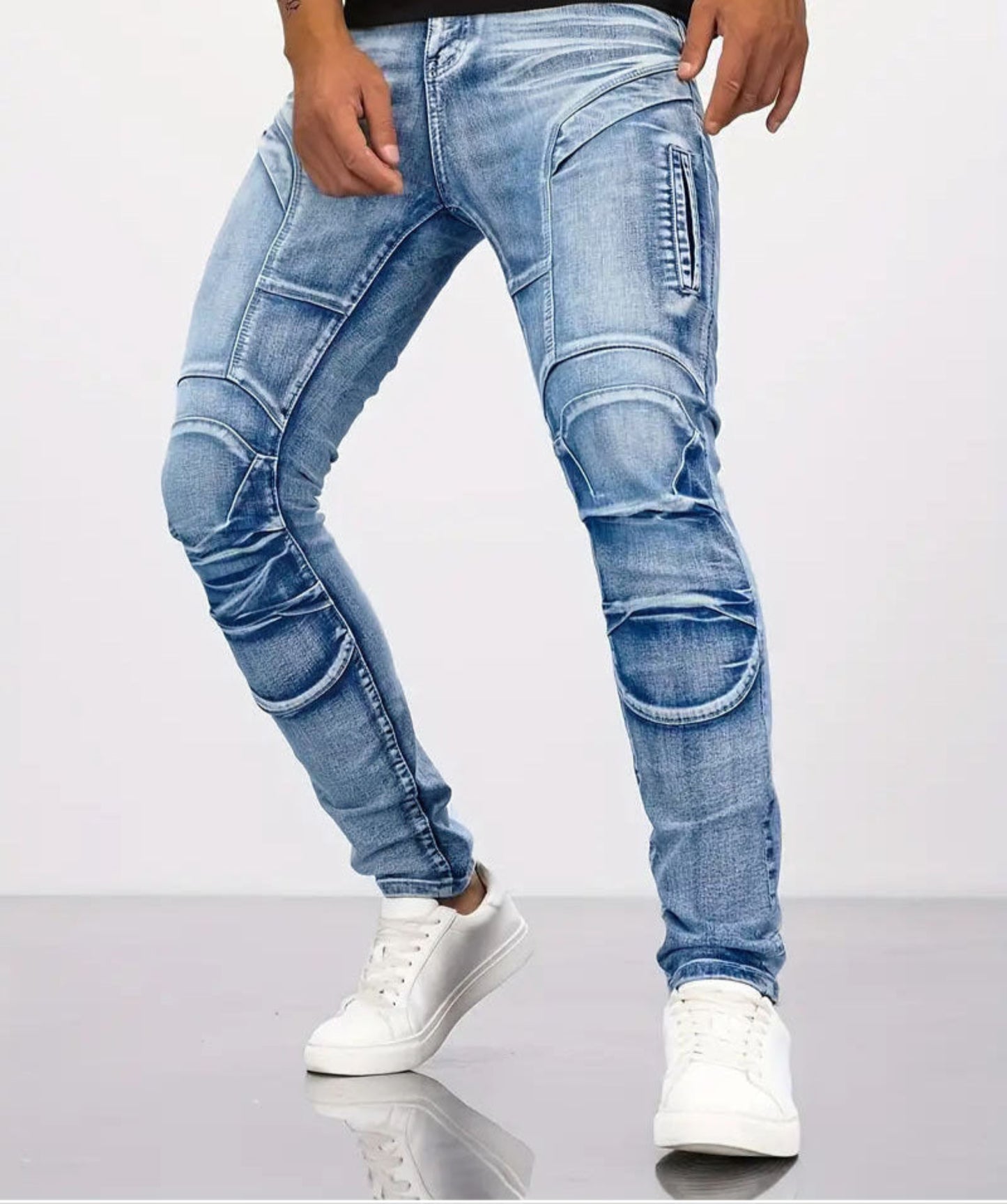 Distressed Slim Fit jeans with patchwork