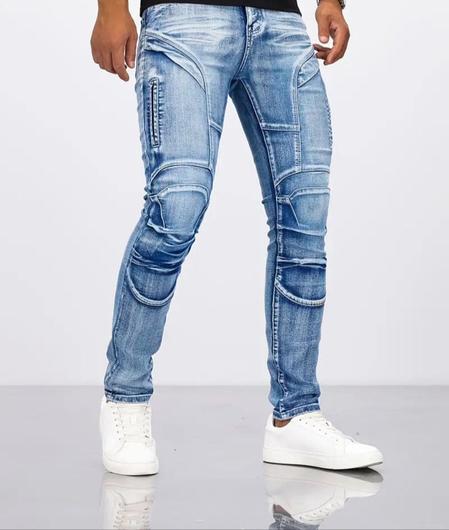 Distressed Slim Fit jeans with patchwork