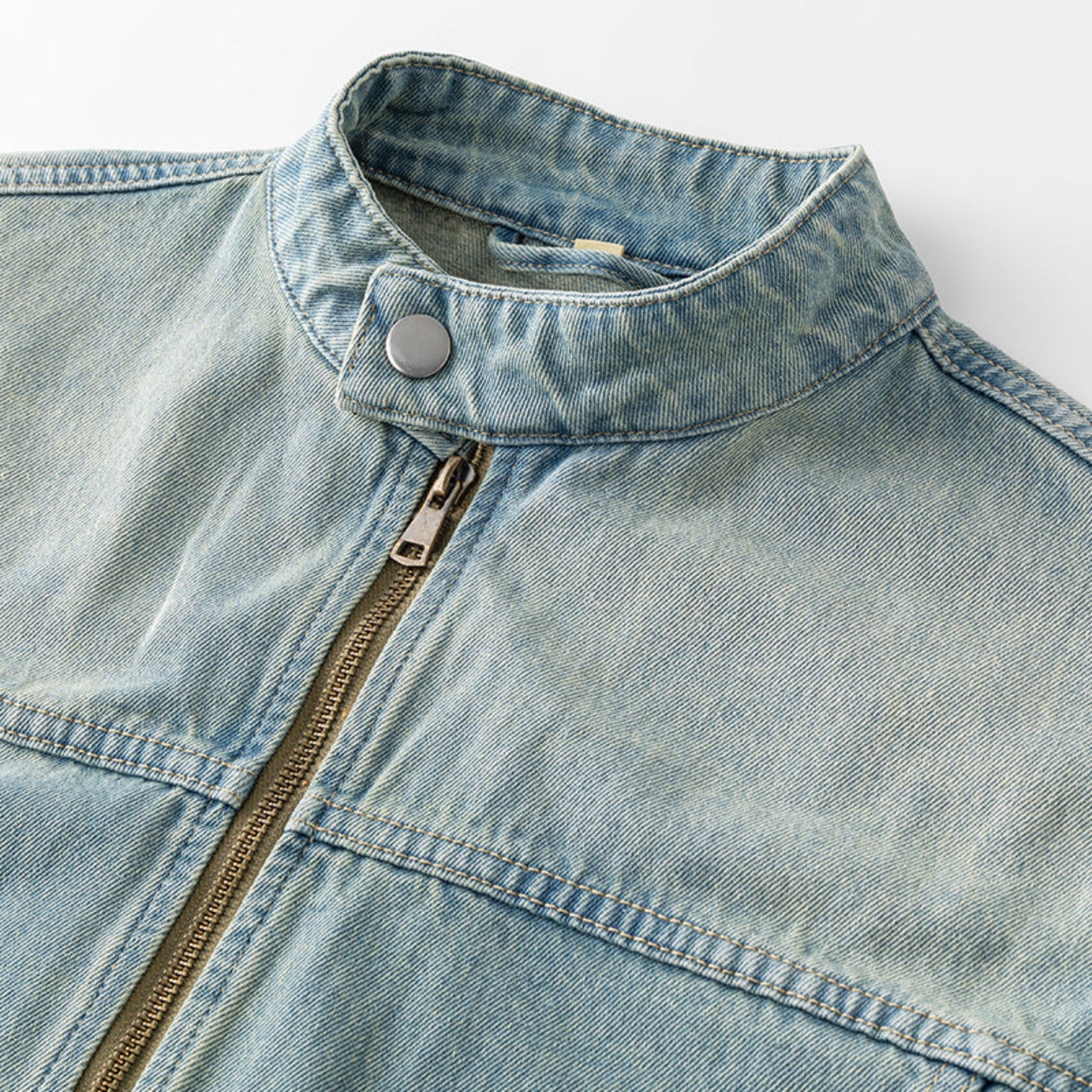 Lightweight Crewneck Denim jacket