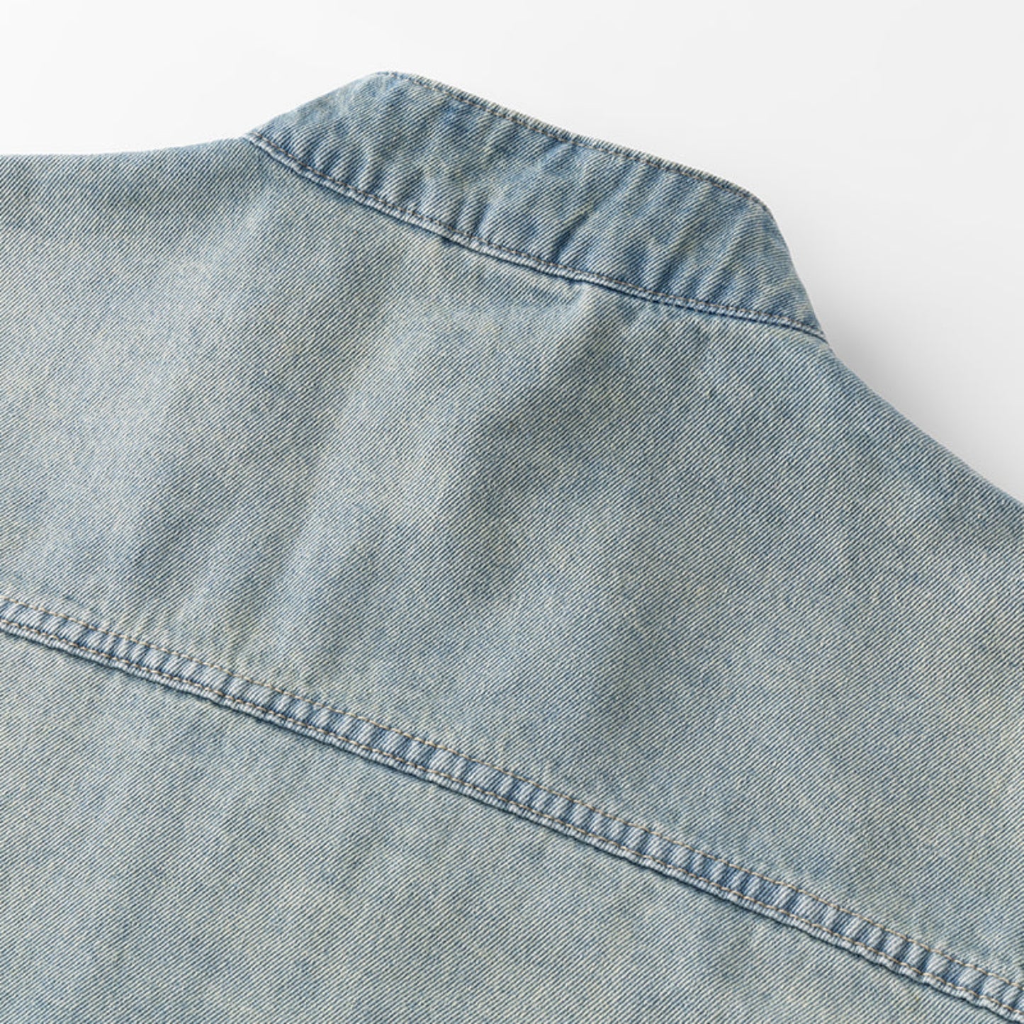 Lightweight Crewneck Denim jacket